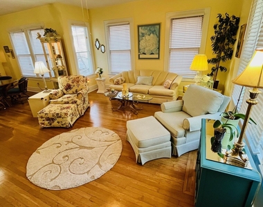 4623 Avenue N 1/2 - Photo Thumbnail 5
