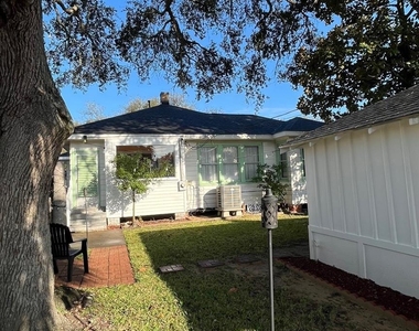 4623 Avenue N 1/2 - Photo Thumbnail 39
