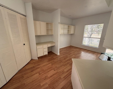 7901 Cambridge Street - Photo Thumbnail 6