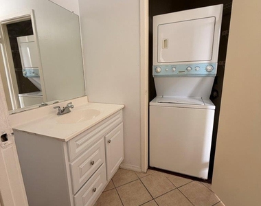 7901 Cambridge Street - Photo Thumbnail 8
