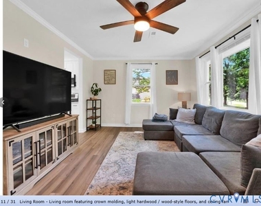 11215 Thorncroft Drive - Photo Thumbnail 10