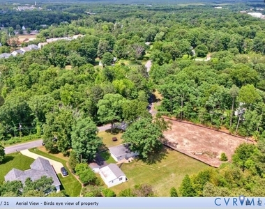 11215 Thorncroft Drive - Photo Thumbnail 6