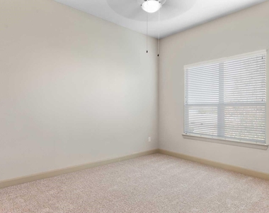 1755 Crescent Plaza Drive - Photo Thumbnail 7
