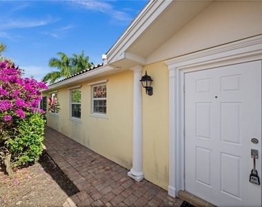 7759 Ionio Court - Photo Thumbnail 8