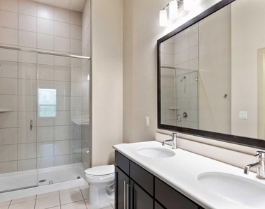 1755 Crescent Plaza Drive - Photo Thumbnail 7