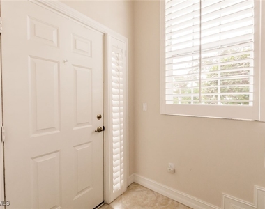 2516 Orchid Bay Drive - Photo Thumbnail 3