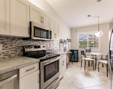 2516 Orchid Bay Drive - Photo Thumbnail 13