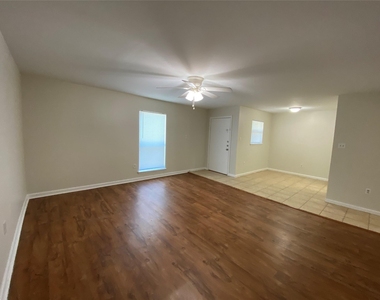 130 Oyster Creek Drive - Photo Thumbnail 1