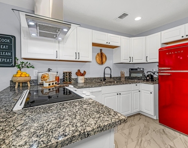 13330 Trompilla Lane - Photo Thumbnail 17