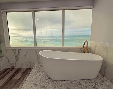 1600 Gulf Boulevard - Photo Thumbnail 4