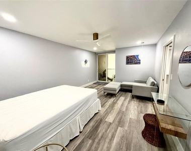 1600 Gulf Boulevard - Photo Thumbnail 12