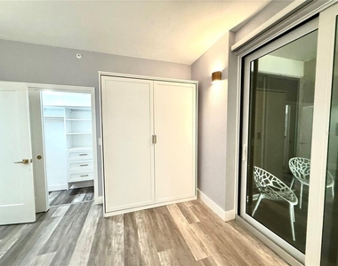1600 Gulf Boulevard - Photo Thumbnail 11