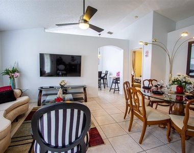 1832 Wimbledon Street - Photo Thumbnail 6
