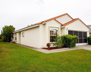 1832 Wimbledon Street - Photo Thumbnail 2