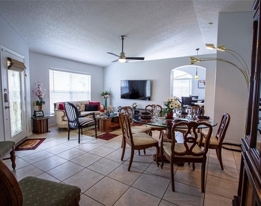 1832 Wimbledon Street - Photo Thumbnail 7