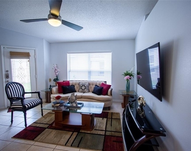 1832 Wimbledon Street - Photo Thumbnail 13