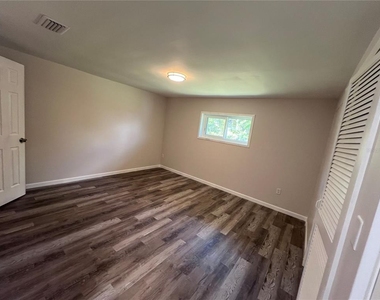 4123 Michel Tree Street - Photo Thumbnail 14