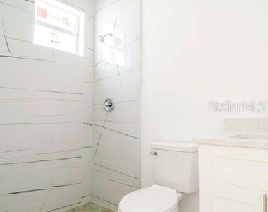260 Rotonda Boulevard - Photo Thumbnail 5