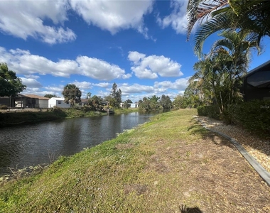 3177 Clifford Street - Photo Thumbnail 34