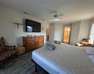 3177 Clifford Street - Photo Thumbnail 11
