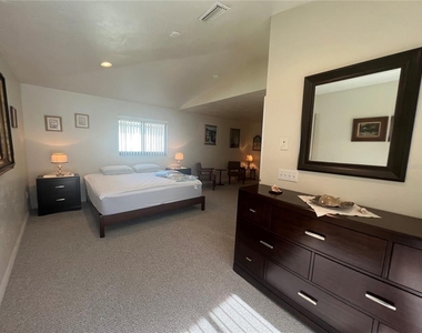 3177 Clifford Street - Photo Thumbnail 19