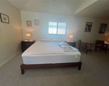 3177 Clifford Street - Photo Thumbnail 20
