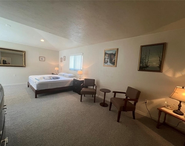 3177 Clifford Street - Photo Thumbnail 17