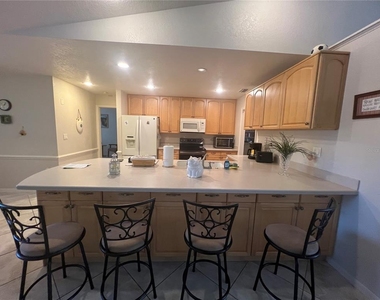 3177 Clifford Street - Photo Thumbnail 6