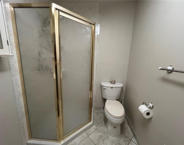 3177 Clifford Street - Photo Thumbnail 25