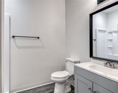 304 S Maryland Parkway - Photo Thumbnail 5