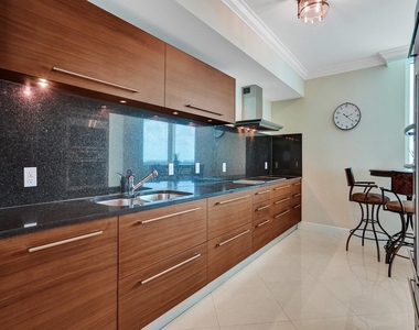 101 S Fort Lauderdale Beach Boulevard - Photo Thumbnail 32