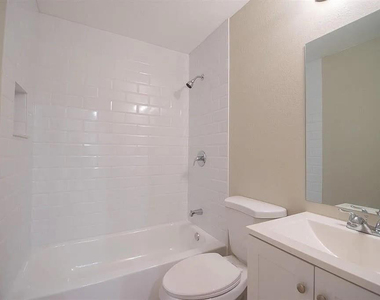 508 N 23rd Street - Photo Thumbnail 6