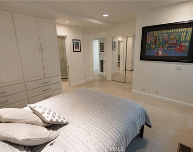 558 Cliff Drive - Photo Thumbnail 10