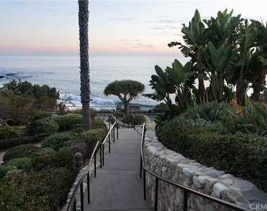 558 Cliff Drive - Photo Thumbnail 26