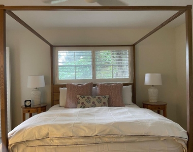 1202 Palm Trail - Photo Thumbnail 16