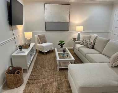 1202 Palm Trail - Photo Thumbnail 2