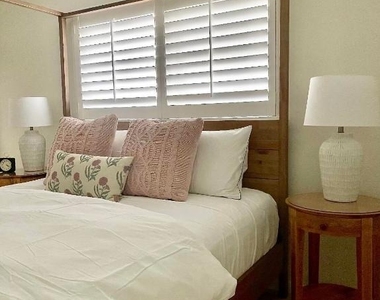 1202 Palm Trail - Photo Thumbnail 15