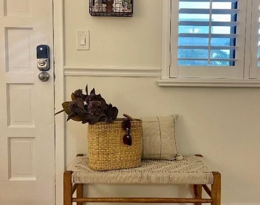 1202 Palm Trail - Photo Thumbnail 1