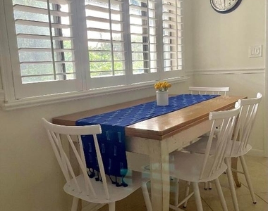 1202 Palm Trail - Photo Thumbnail 12