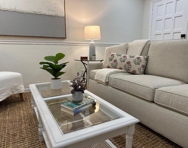 1202 Palm Trail - Photo Thumbnail 3