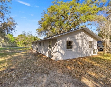403 Ne 26th Court - Photo Thumbnail 1