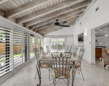 804 Foxpointe Circle - Photo Thumbnail 13