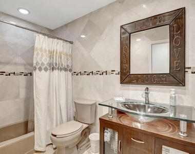 804 Foxpointe Circle - Photo Thumbnail 25