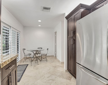 804 Foxpointe Circle - Photo Thumbnail 29
