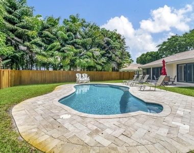 804 Foxpointe Circle - Photo Thumbnail 40