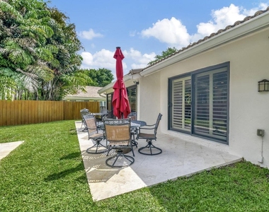 804 Foxpointe Circle - Photo Thumbnail 34