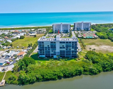 5059 N Highway A1a - Photo Thumbnail 4