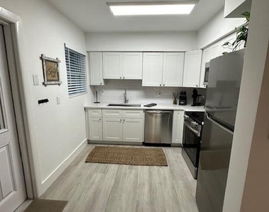 526 Eastwind Drive - Photo Thumbnail 5