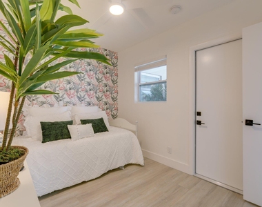 526 Eastwind Drive - Photo Thumbnail 14