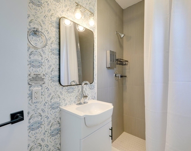 522 Eastwind Drive - Photo Thumbnail 13